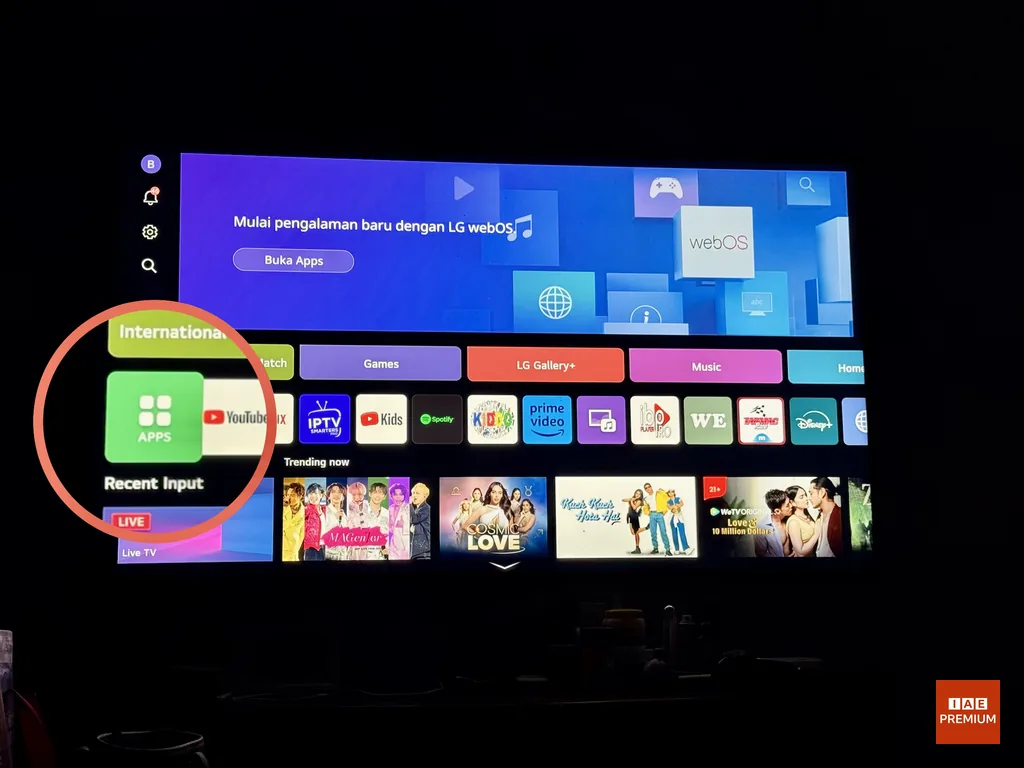 LG webOS - Ecran d'accueil et lanceur d'apps Capture 1 : L'écran d'accueil LG webOS avec le lanceur d'applications (barre du bas). L'icône "Apps" est en bas à gauche.